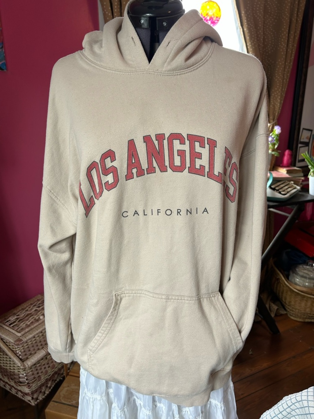 Los Angeles Graphic Hooded Sweatshirt in Beige